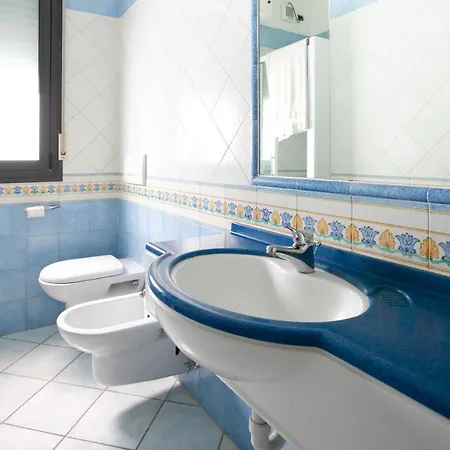 Dei Pini アパートホテル