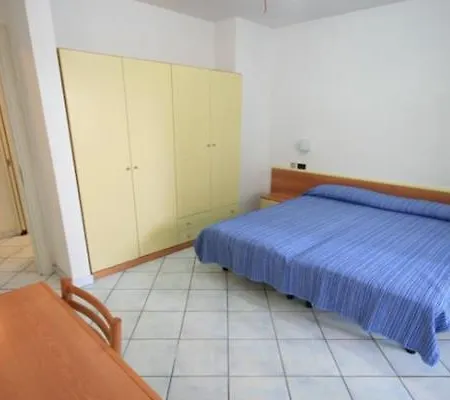 Dei Pini アパートホテル