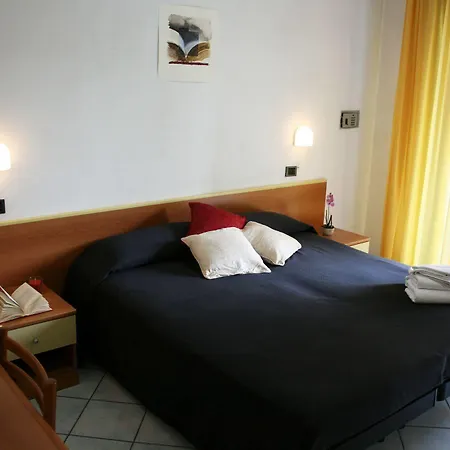 Dei Pini アパートホテル リミニ