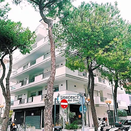 Dei Pini Lejlighedshotel