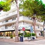 Dei Pini Aparthotel 3*